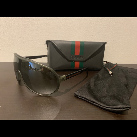 Other - Gucci sunglasses